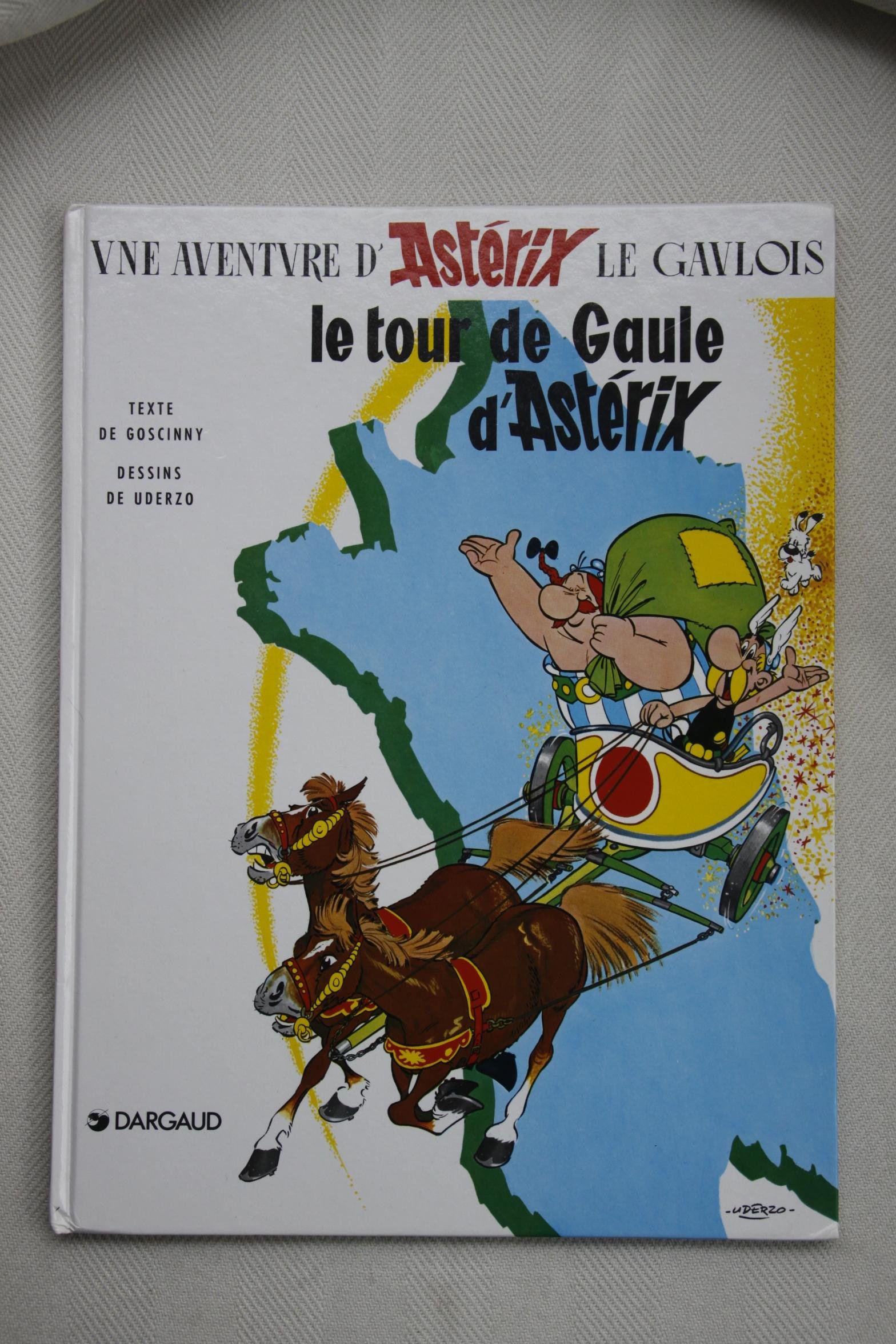 jaquette livre Le tour de Gaule d'Astérix