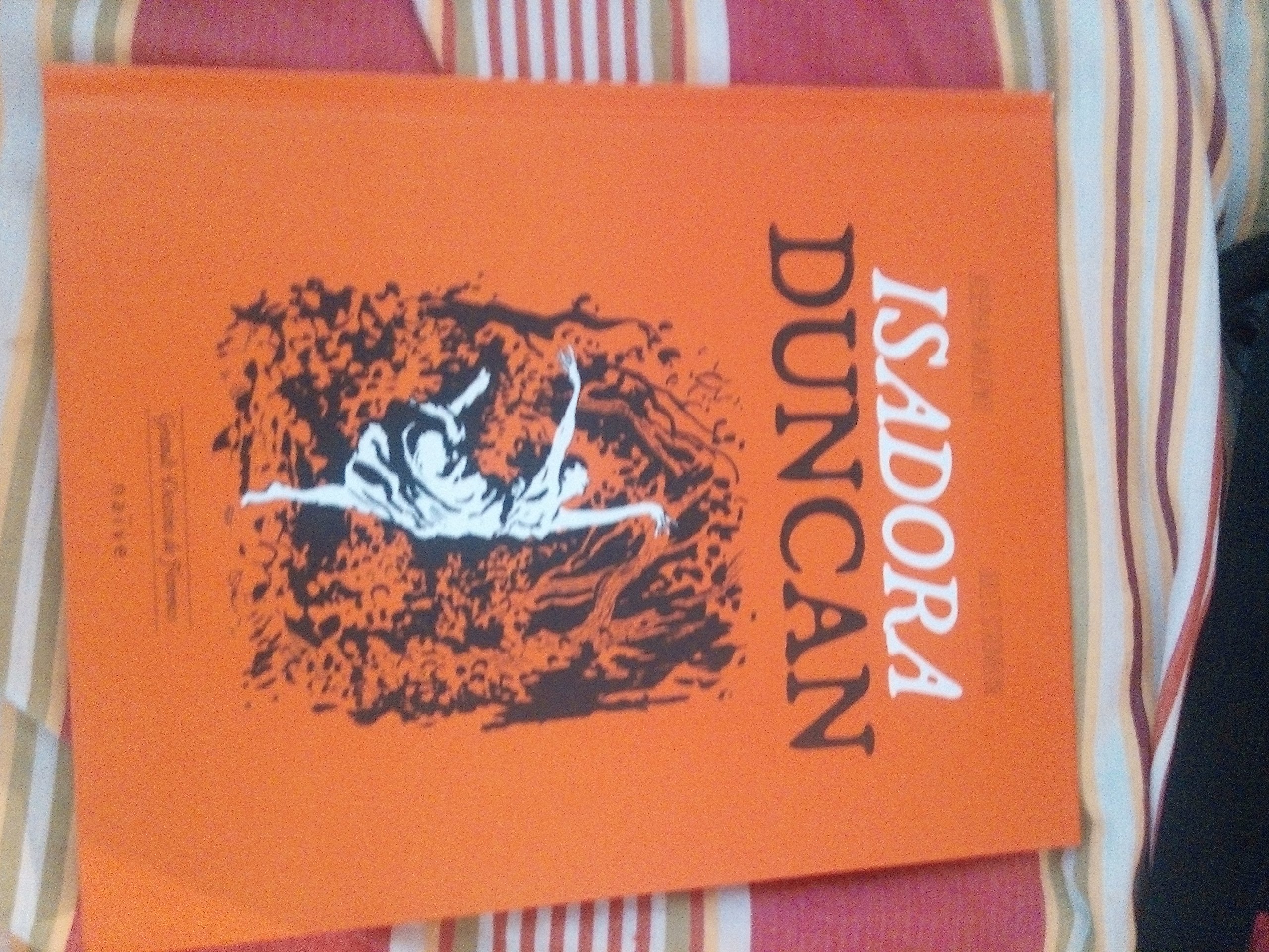 jaquette livre Isadora Duncan