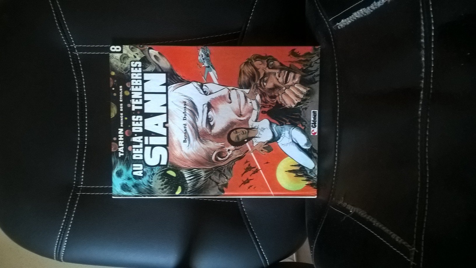 jaquette livre Au-delà des ténèbres, Siann (Tärhn, prince des étoiles)