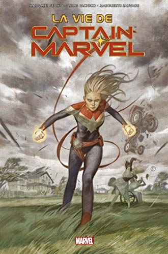 jaquette livre Captain Marvel - La Vie De Captain Marvel