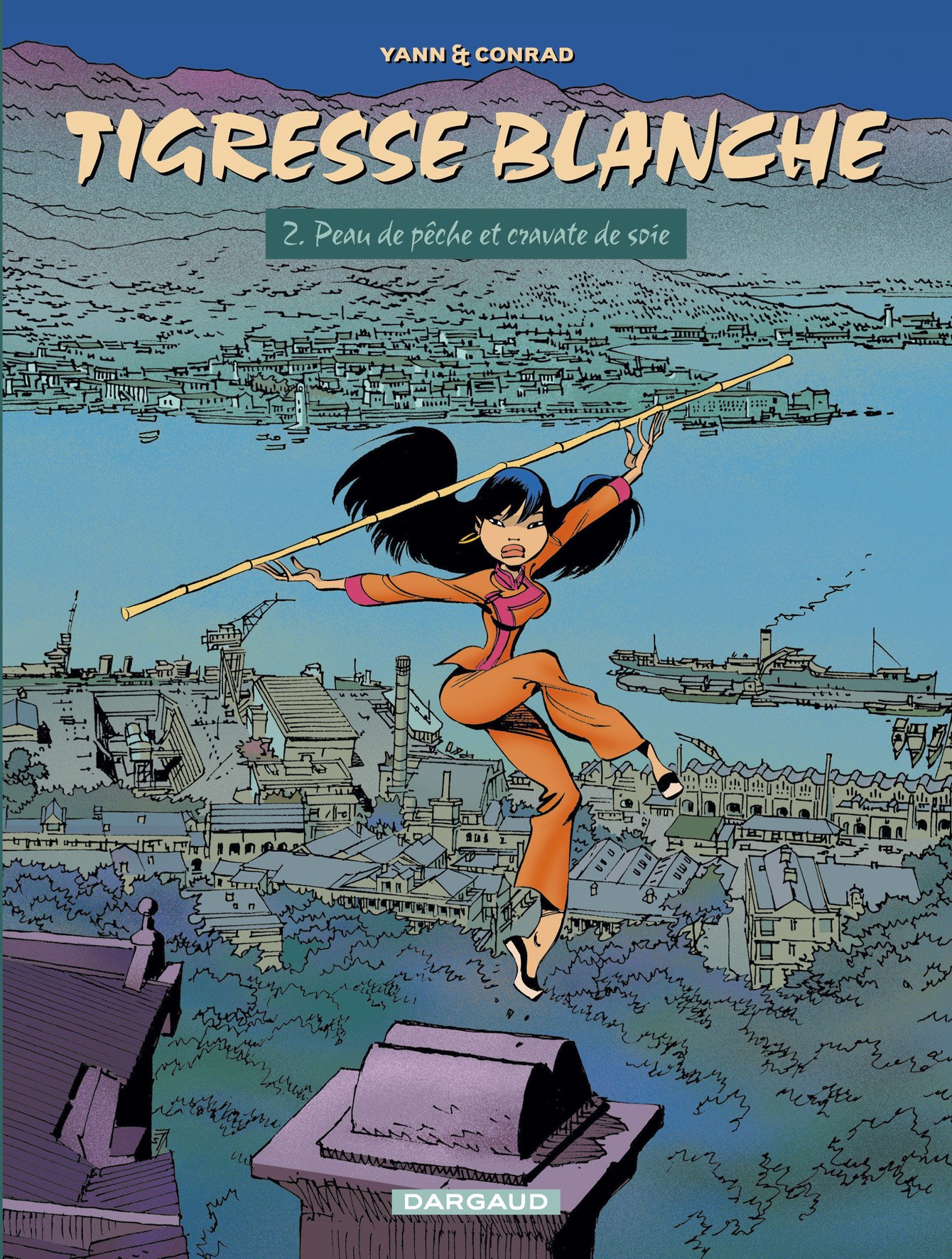 jaquette livre Tigresse Blanche, tome 2 : Peau de pêche et cravate de soie