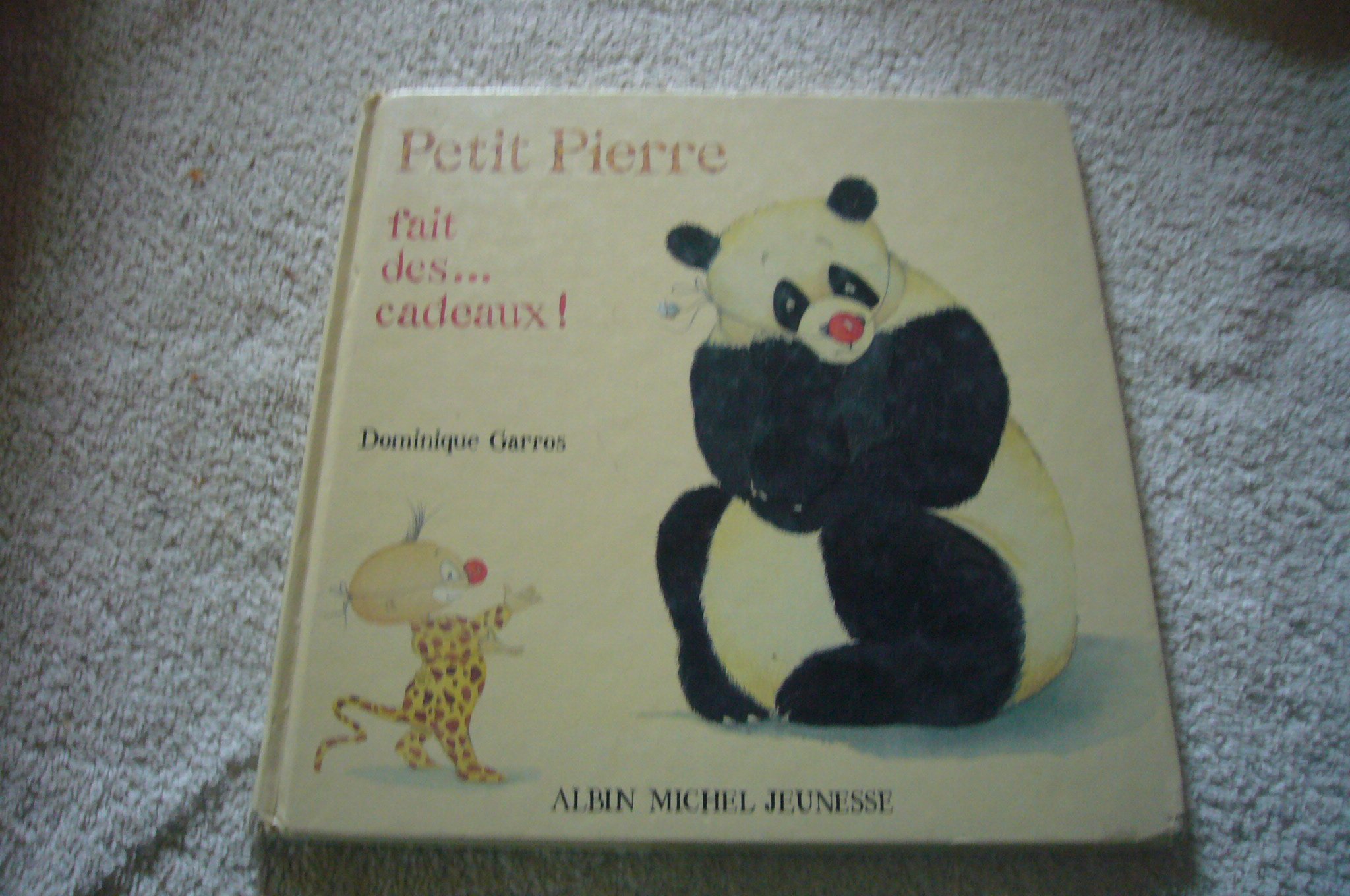 jaquette livre Petit Pierre fait des cadeaux !