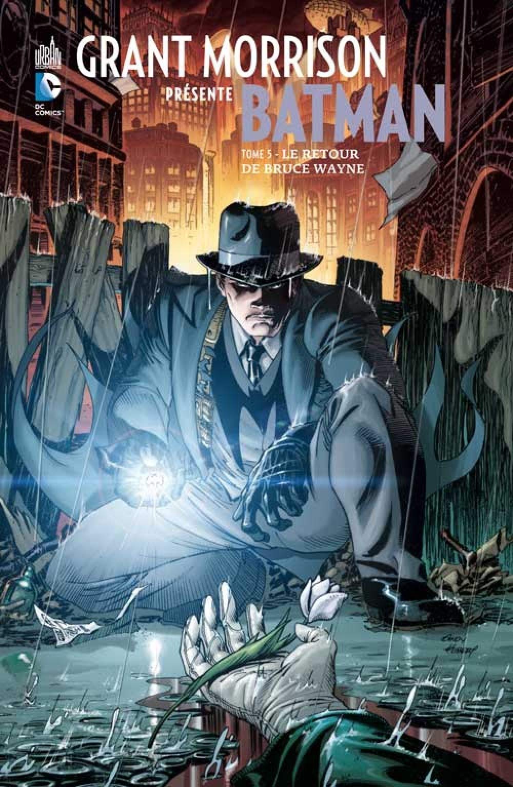 jaquette album Grant Morrison présente Batman, Tome 5 : Le retour de Bruce Wayne